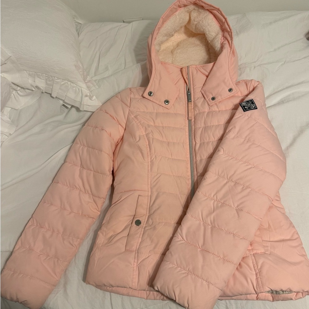 Hollister pink puffer jacket